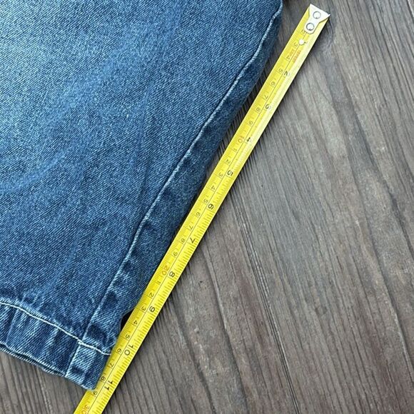 VINTAGE Y2K TUFF EMBROIDERED RAPPER DENIM CARGO SHORTS MENS 38 - Picture 9 of 9